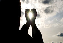 FB体育网页版-蓝白风暴席卷亚洲杯！阿根廷神级晋级背后的双面战歌