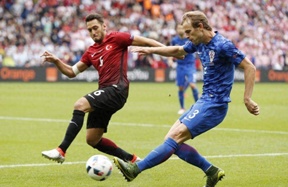 欧国联比赛：拼尽全力争取胜利的简单介绍