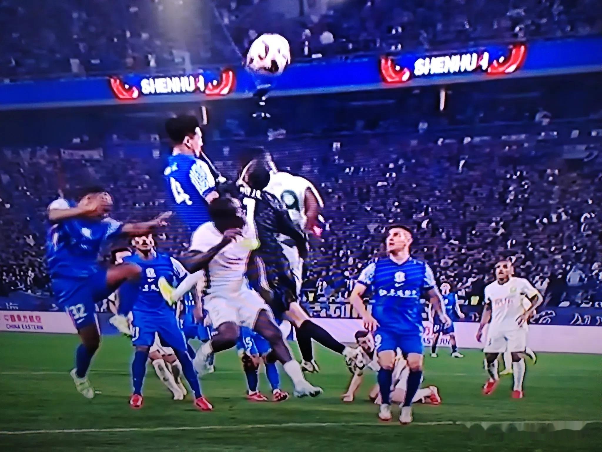 FB体育娱乐-足球赛场惊险连连争夺榜首位置如火如荼的简单介绍