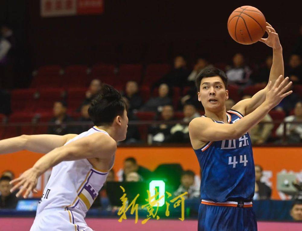 关于山东队豪取胜利，赢得球迷掌声阵阵的信息