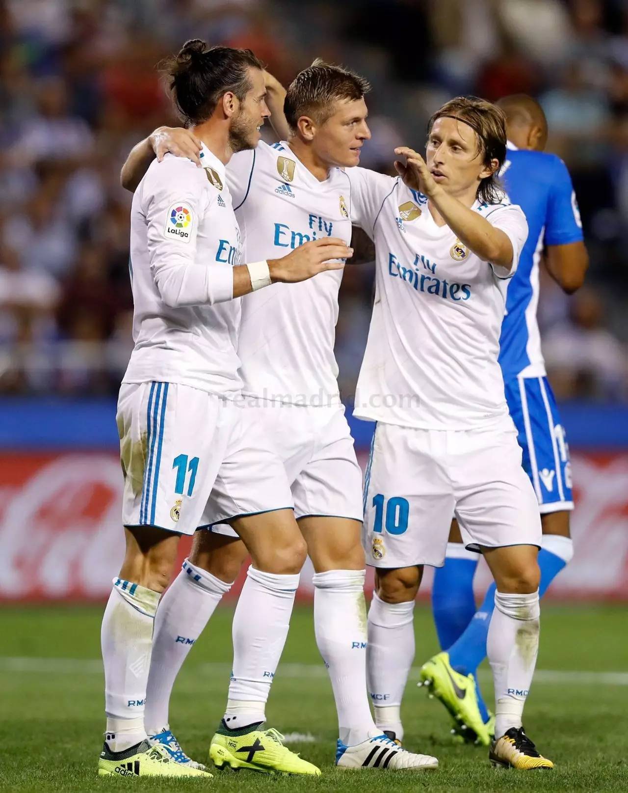 FB体育官方网站-萨拉戈萨主场一球小胜，喜迎联赛首胜的简单介绍