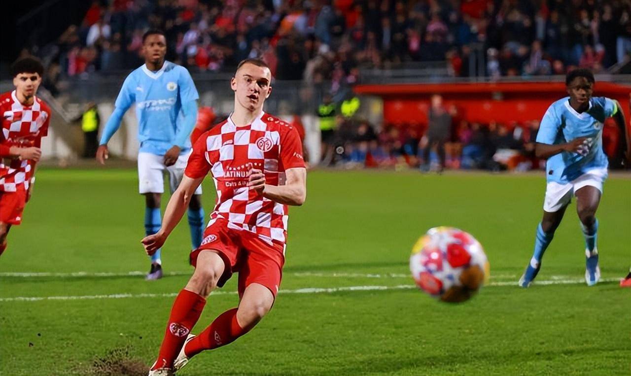 包含雷恩球队士气高昂,冲击欧战资格信心满满的词条 包含雷恩球队士气高昂,冲击欧战资格信心满满的词条