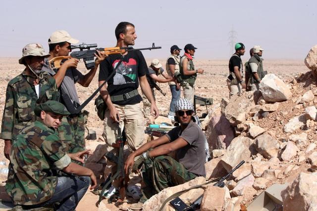 包含巴司比将在周末对战桑德兰，一触即发的词条