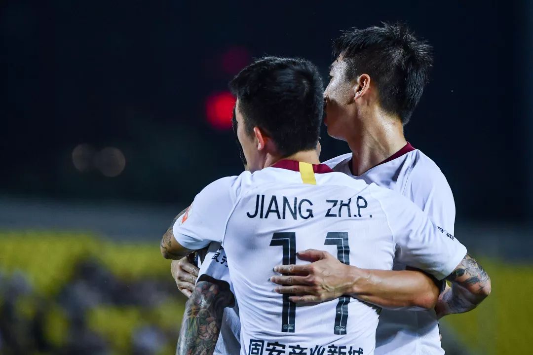 包含华夏幸福客场击败河南建业，取得胜利的词条