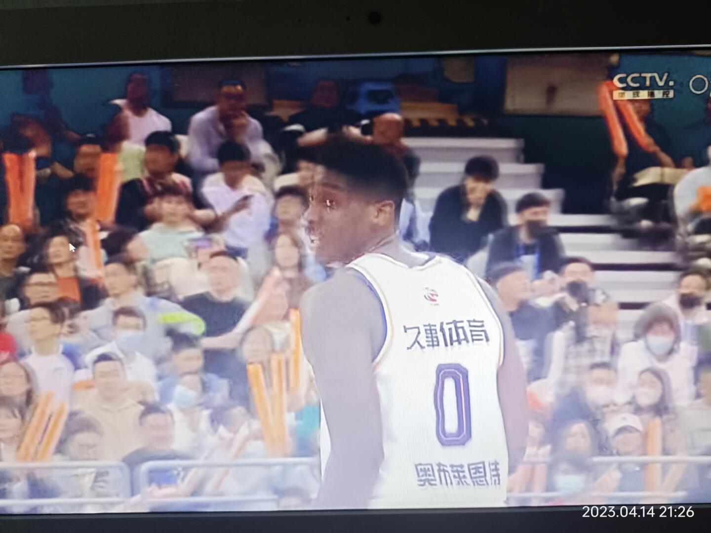 上海队大胜江苏战队，广东队客场落败