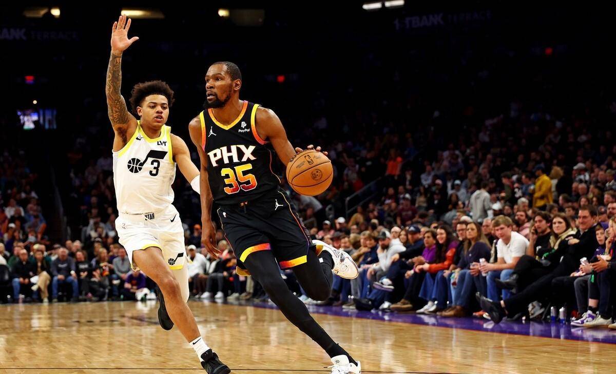 爵士队与魔术队激战至最后一刻