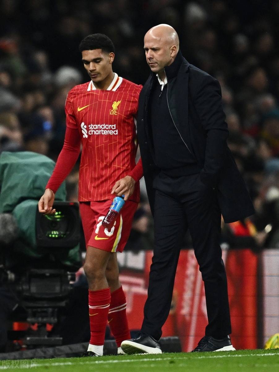 利物浦客场失利，英超前四形势岌岌可危