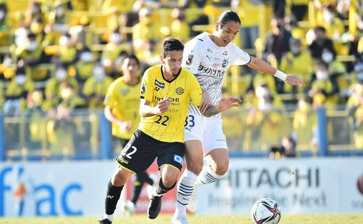 包含出色发挥搅动颠簸，欧预赛球队斗志昂扬的词条