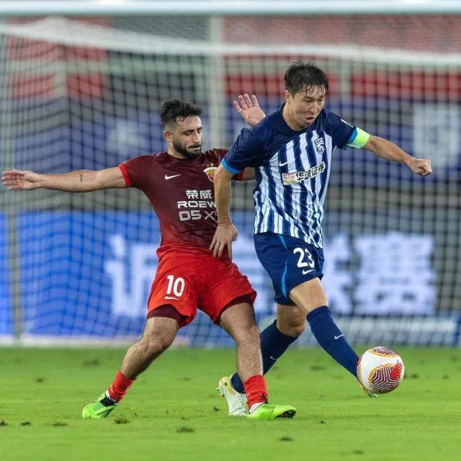 FB体育APP-武汉三镇大战，绿城二度击败同城对手