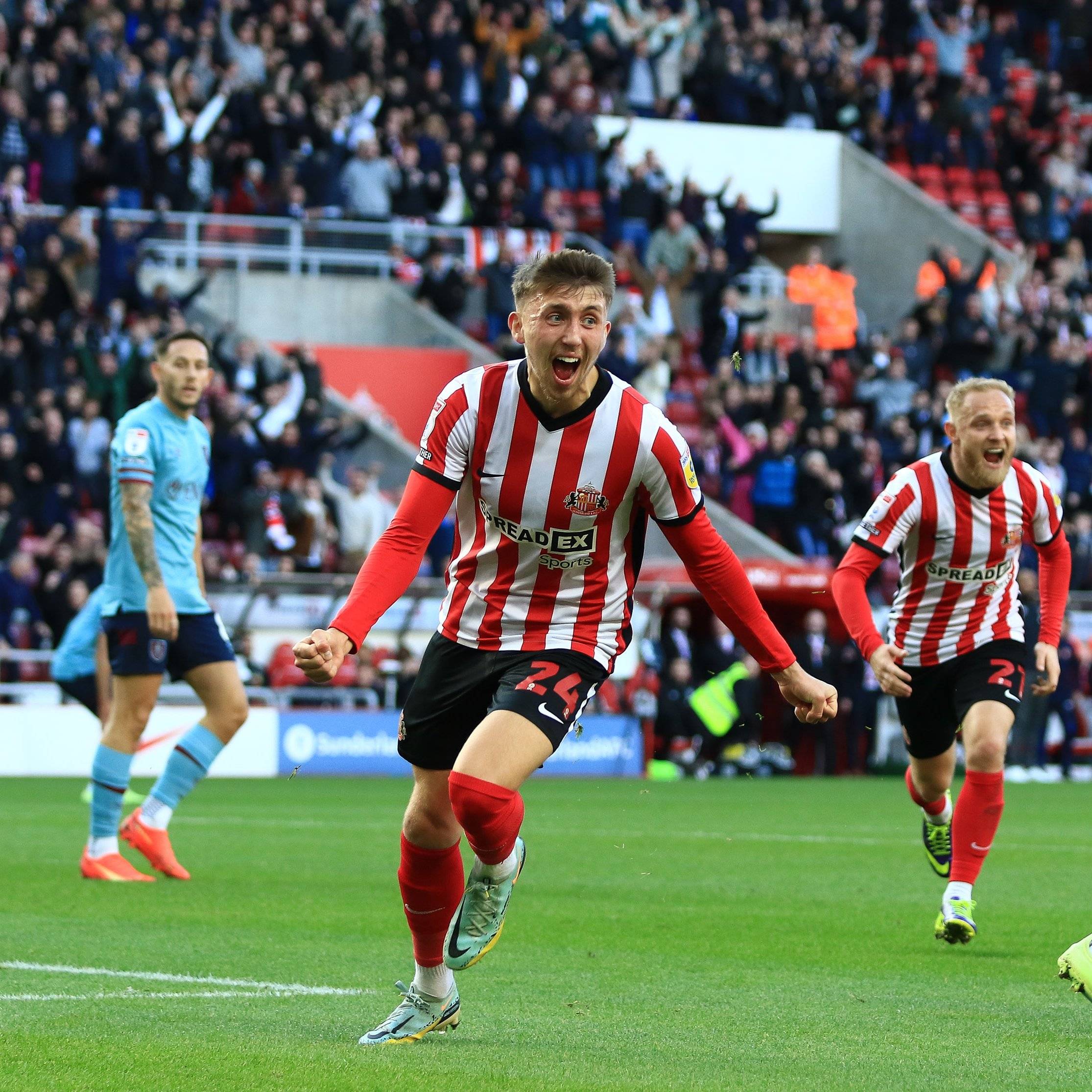 FB体育-塞尔塔客场大胜，展现强劲实力的简单介绍