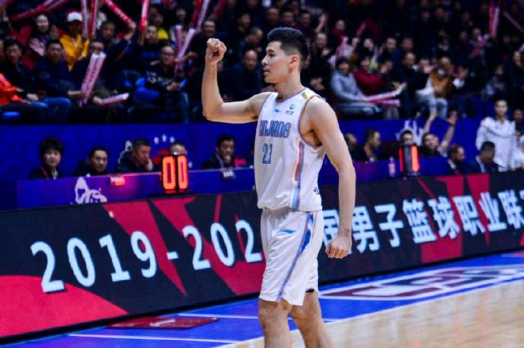 甘肃男篮实力横扫，势不可挡