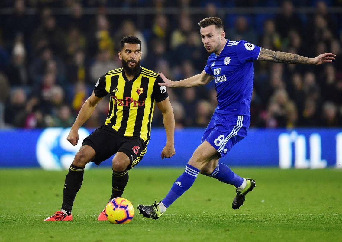 斯旺西队表现抢眼,获得胜利 斯旺西队表现抢眼,获得胜利