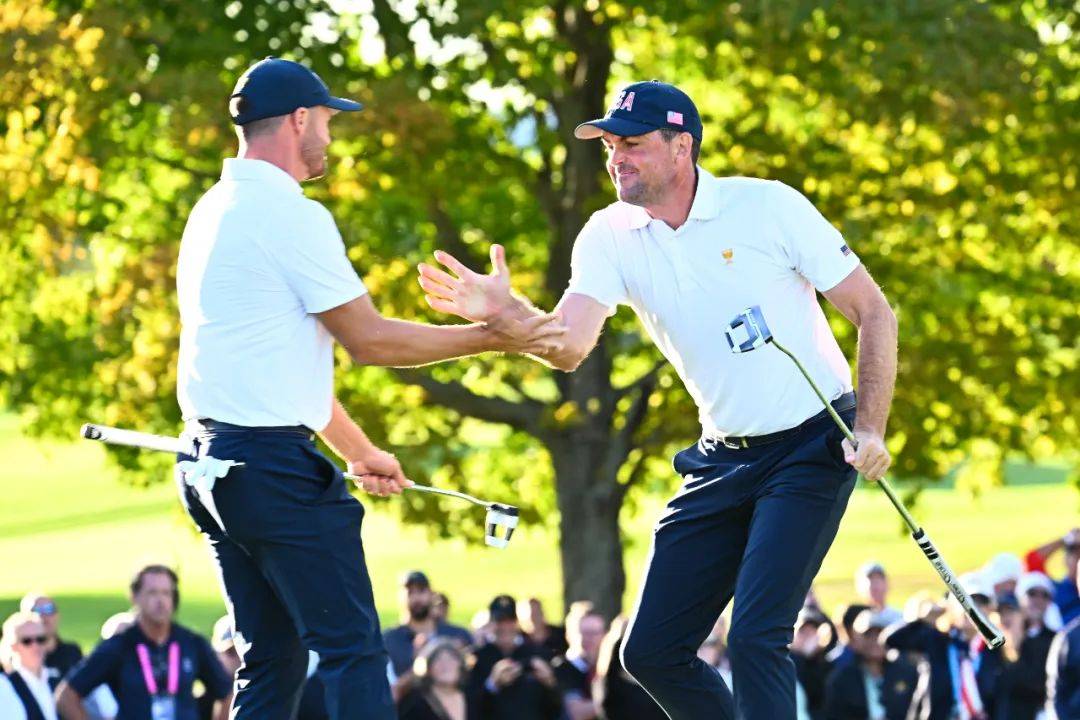 美国队在比赛中取得胜利，确立领先优势