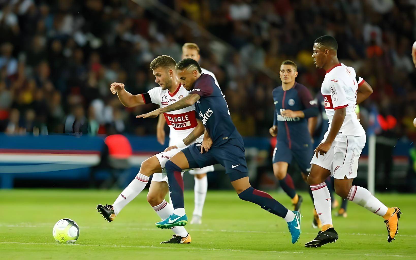 西班牙大比分胜出，实力不容小觑的简单介绍