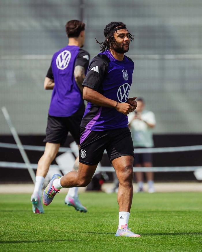 德国集训备战法国，期待胜利的简单介绍