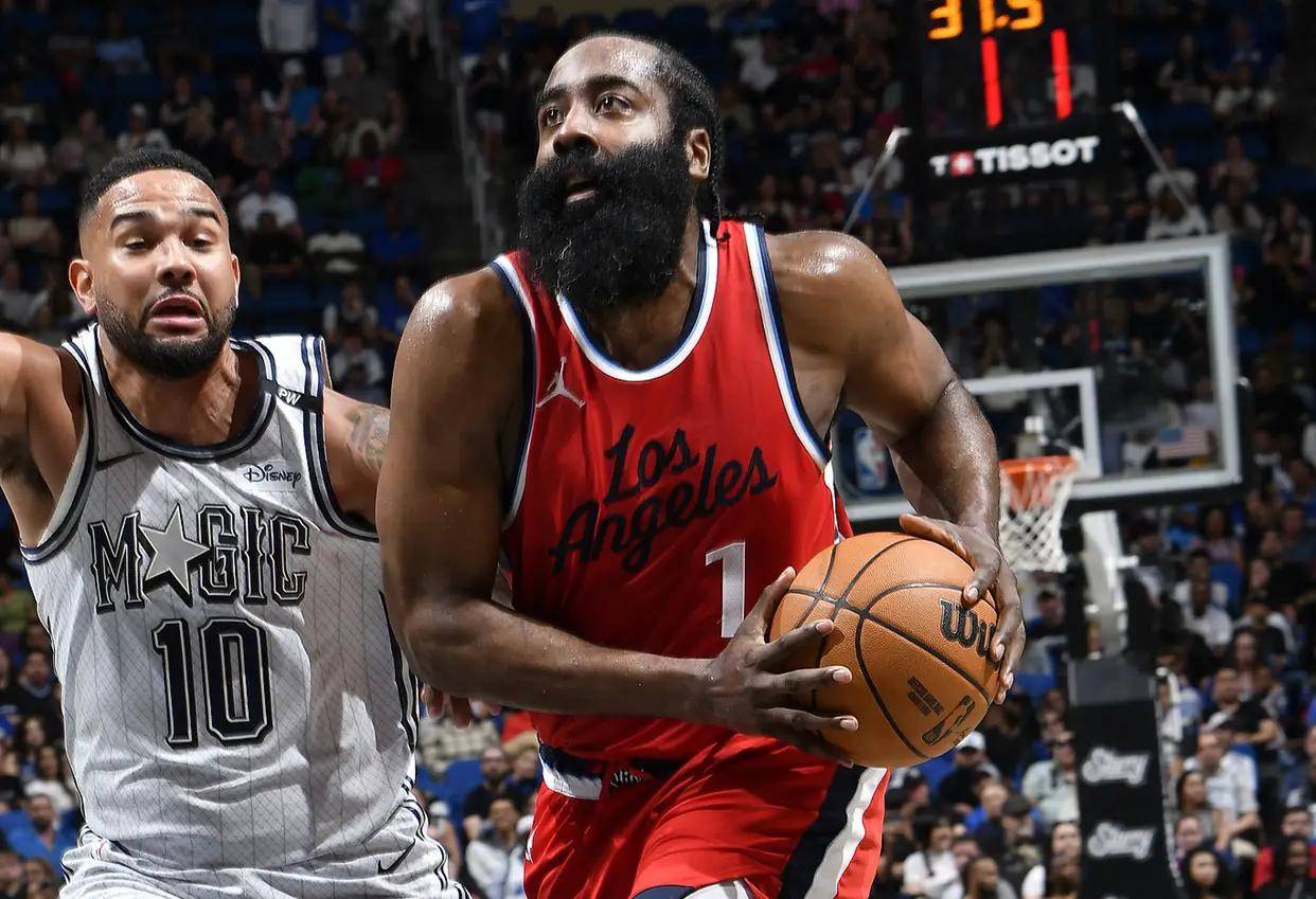 快船大胜对手，全队合力攻防无懈！