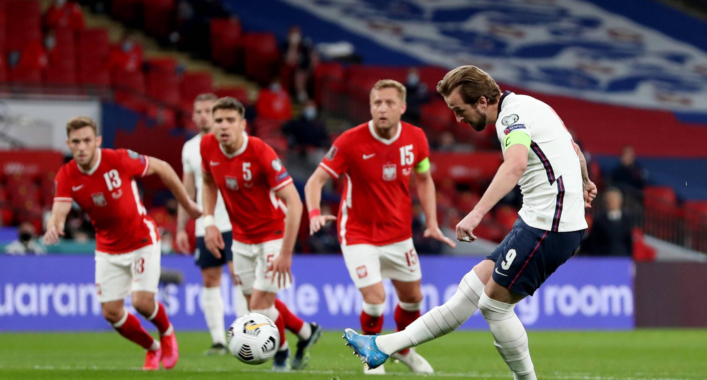 FB体育官方网站-英格兰队员寻求突破，全力争取晋级