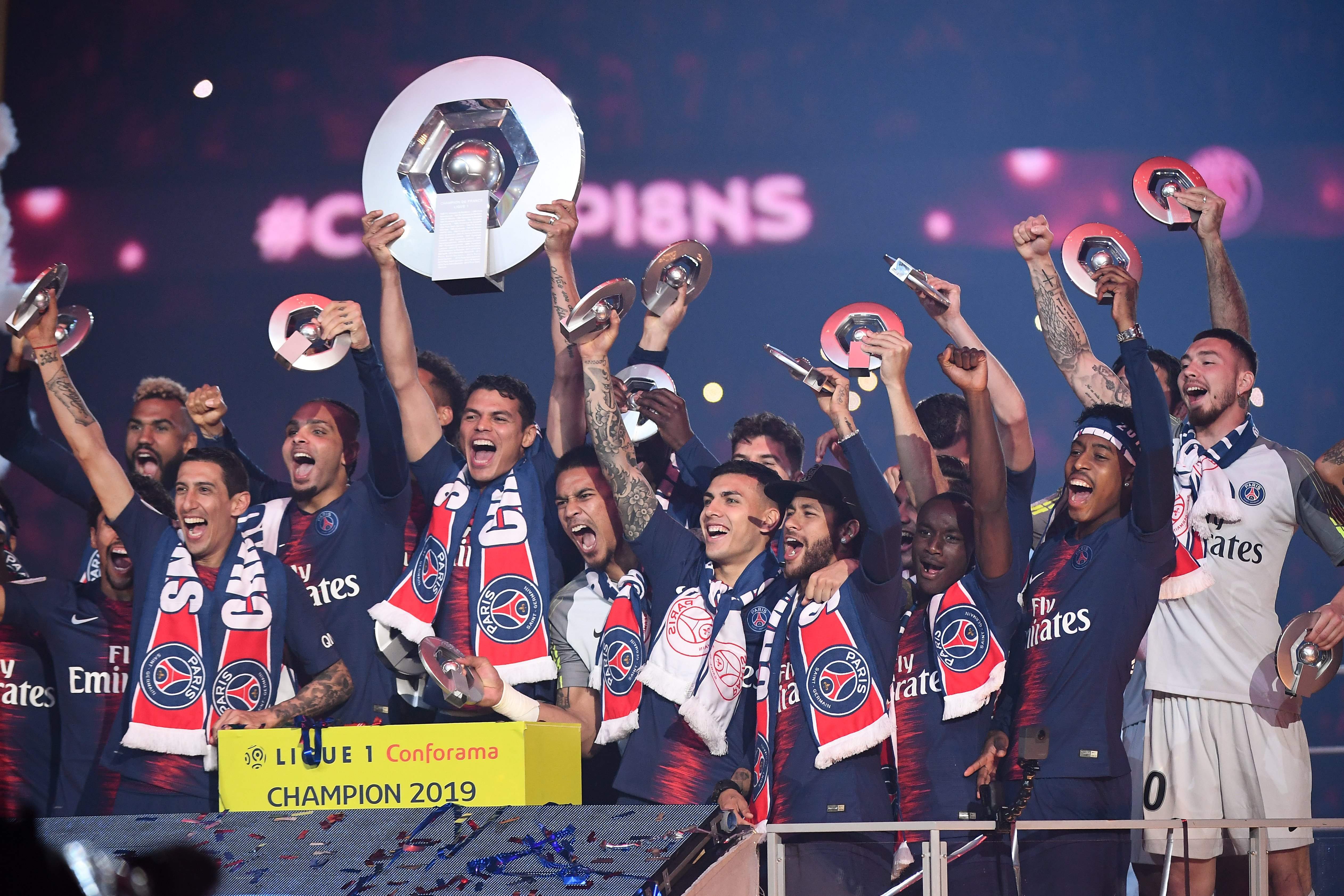 法国联赛：巴黎圣日耳曼大比分战胜里尔的简单介绍