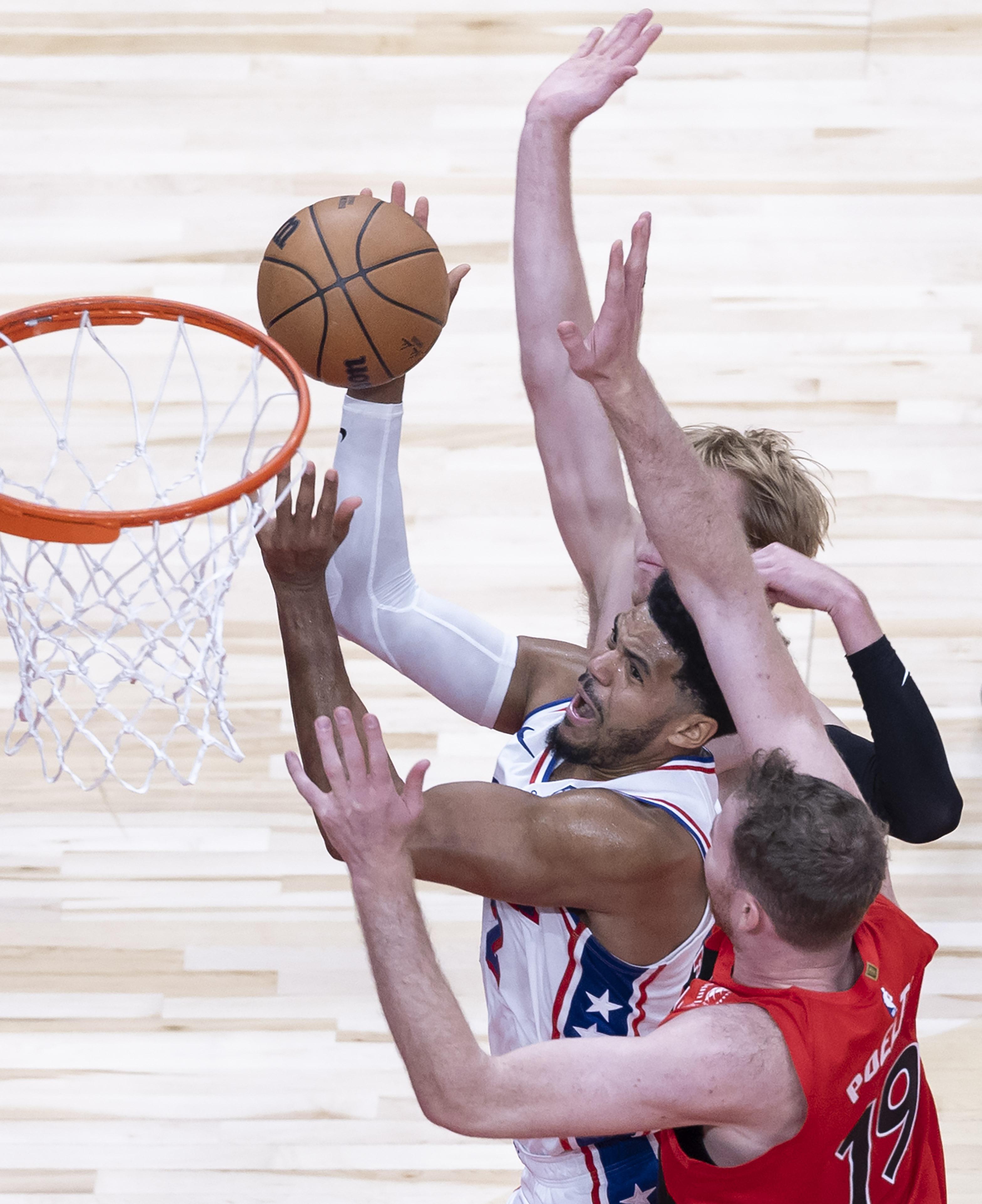 FB体育官网-76人队球员在比赛中表现不俗