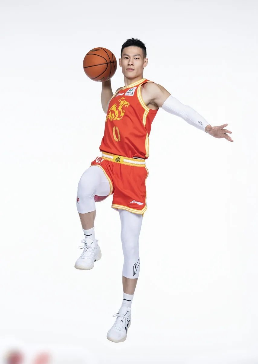 华沙球员意外受伤，冲击战力