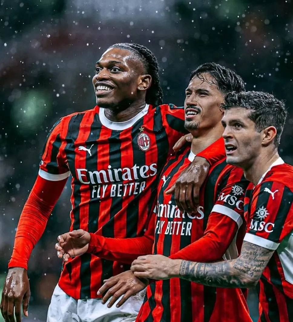 米兰双雄争雄,克罗托内破连败 米兰双雄争雄,克罗托内破连败