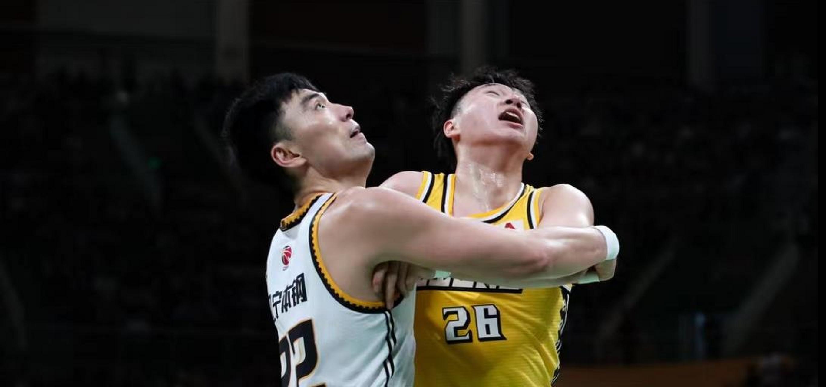 防守系统完善有效控制比赛局势