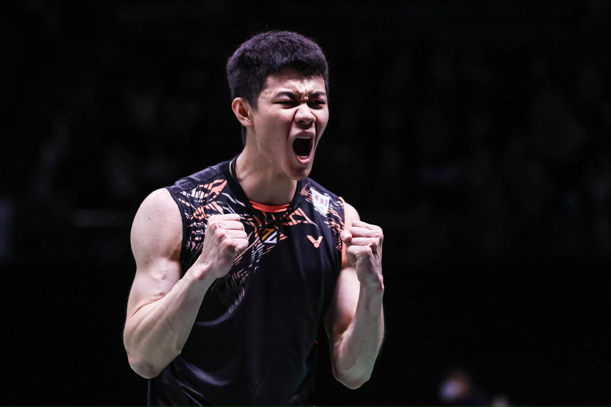 精悍绝伦的比赛，彰显球员勇气