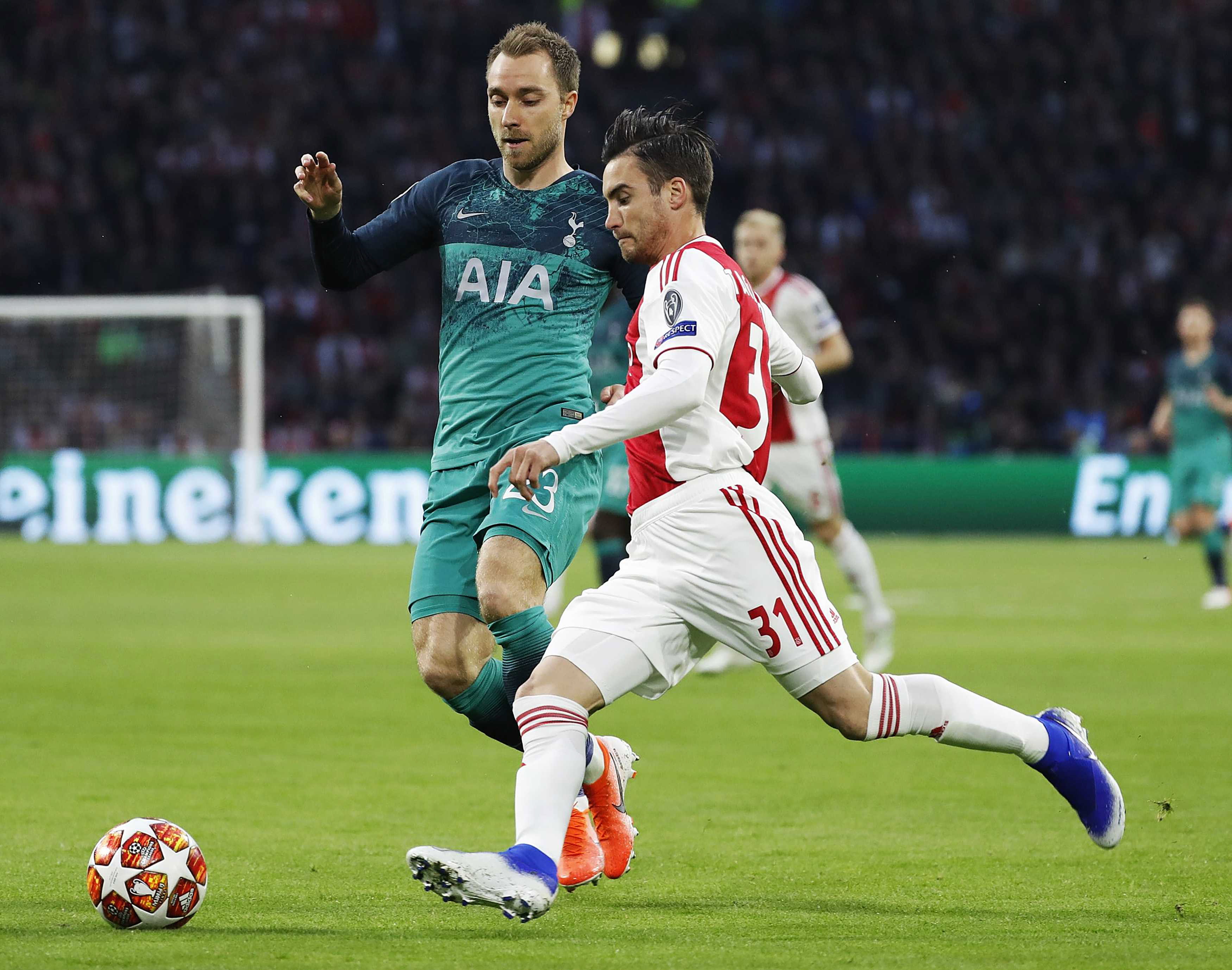 摩纳哥横扫阿贾克斯，取得晋级资格