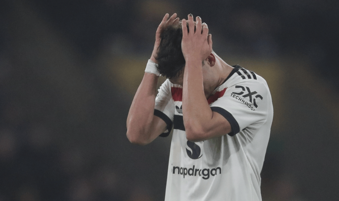 包含曼联斗志昂扬！阿贾克斯手足无措的词条