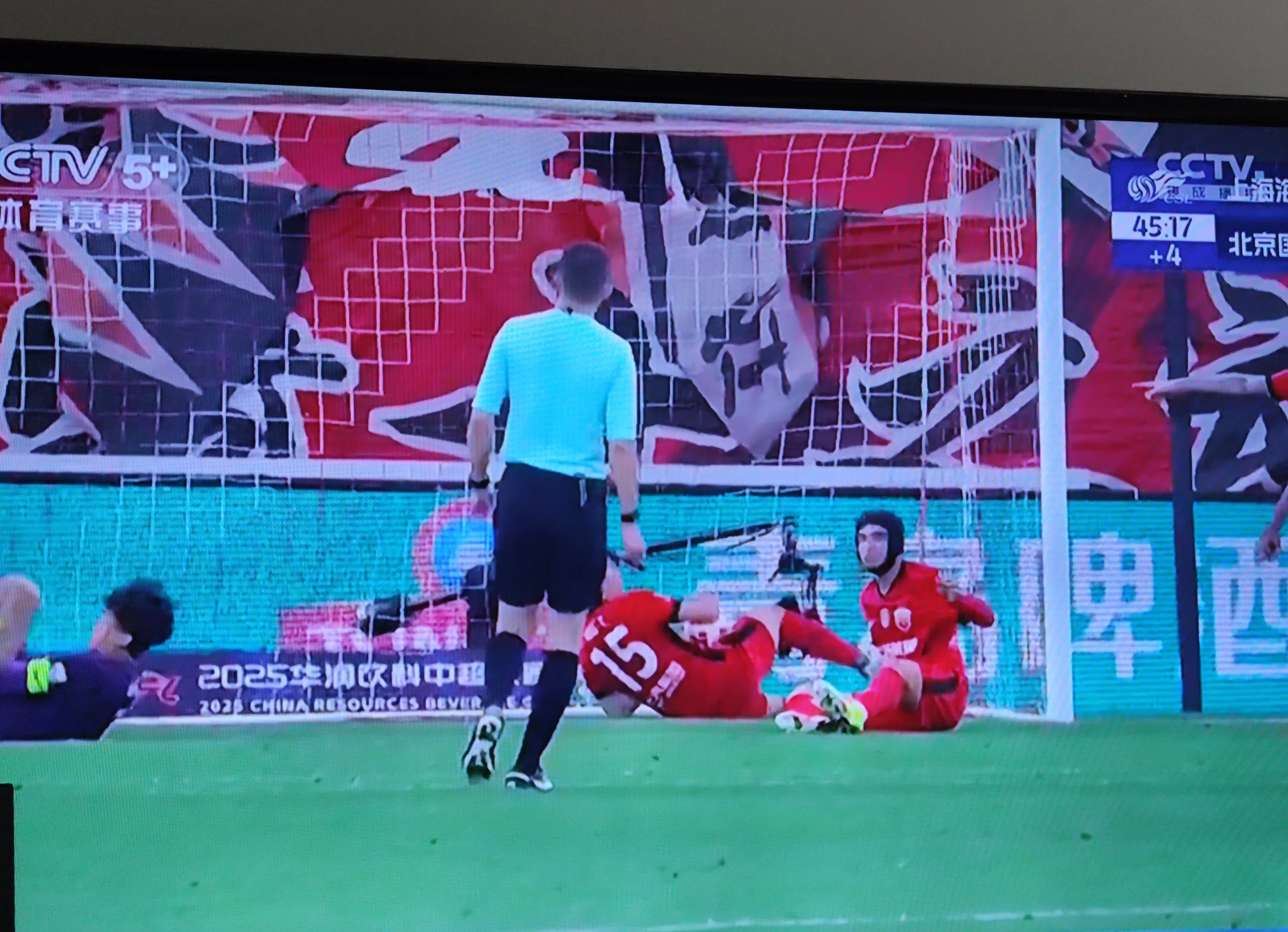 FB体育-北京中赫国安客场不敌武汉卓尔，遭遇一场惨败的简单介绍