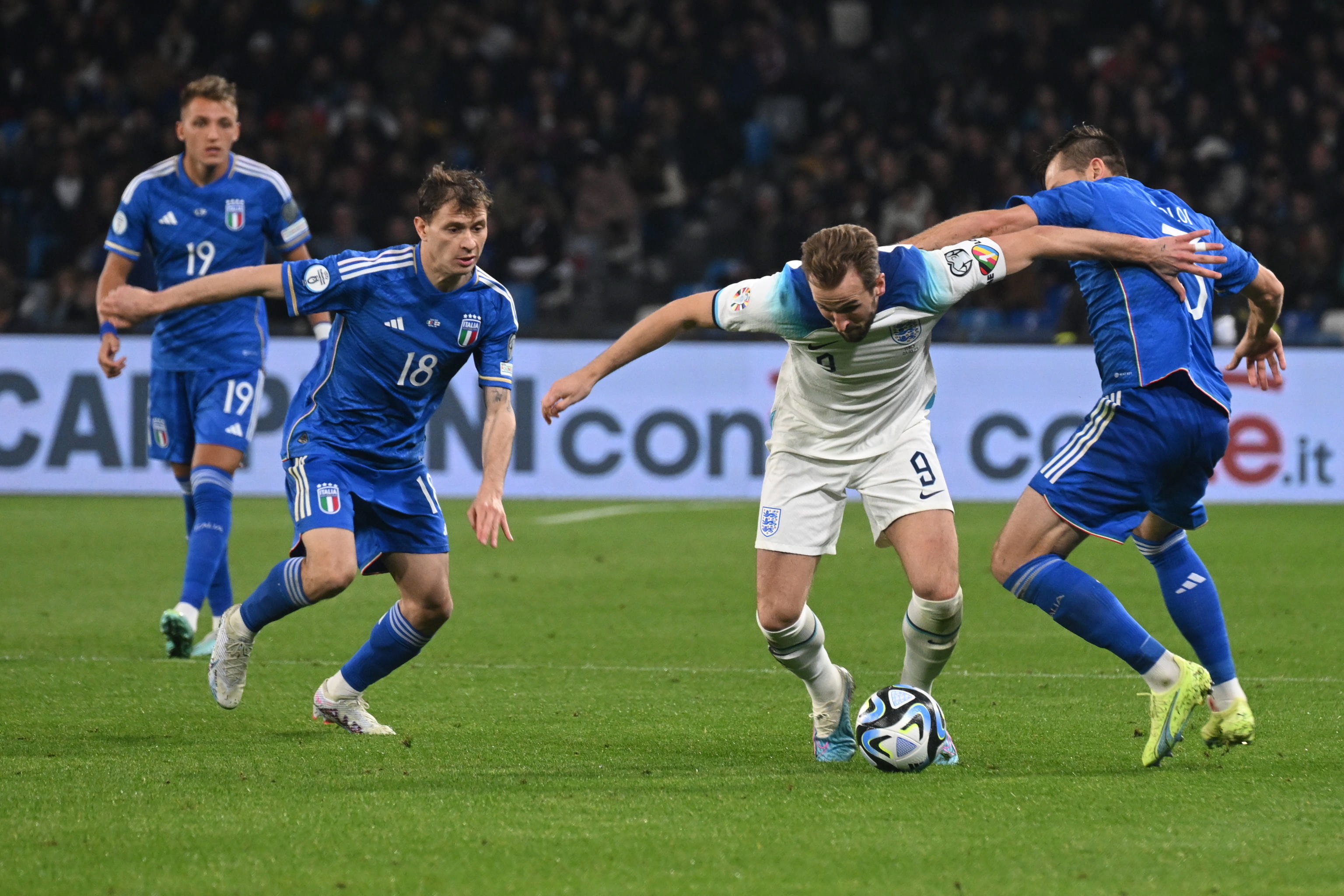 英格兰队成功进入欧预赛淘汰赛