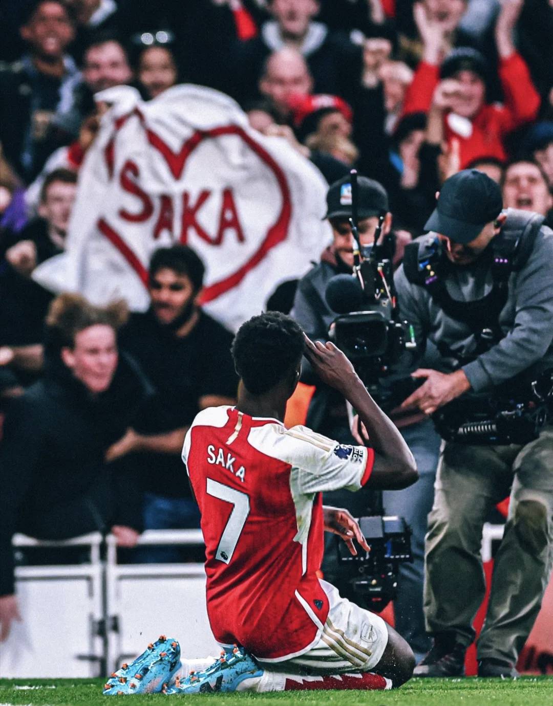 阿森纳豪取胜利，主场球迷欢呼不断