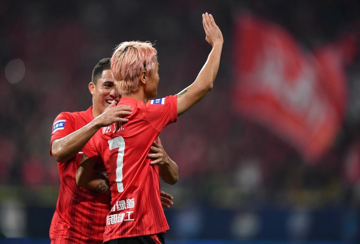 南非女足比赛中黑马崭露头角