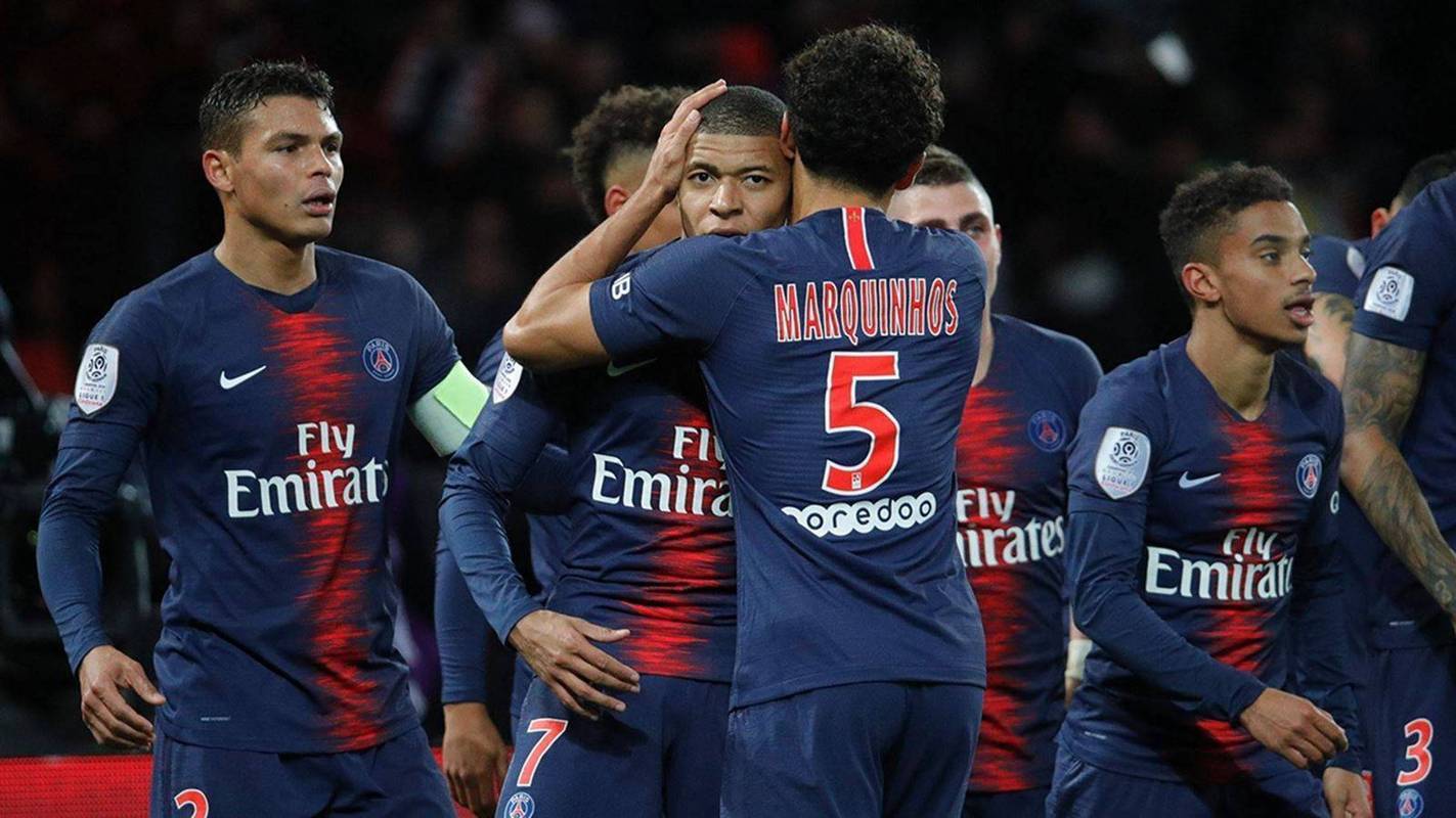 FB体育网页版-巴黎巴萨法甲传闻不绝，球迷期待火花碰撞的简单介绍