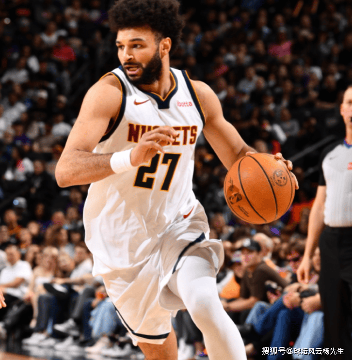 包含太阳中锋再度砍下三双，领导球队击败掘金的词条