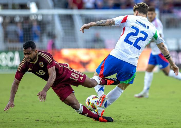 美洲杯预选赛委内瑞拉队力挺晋级