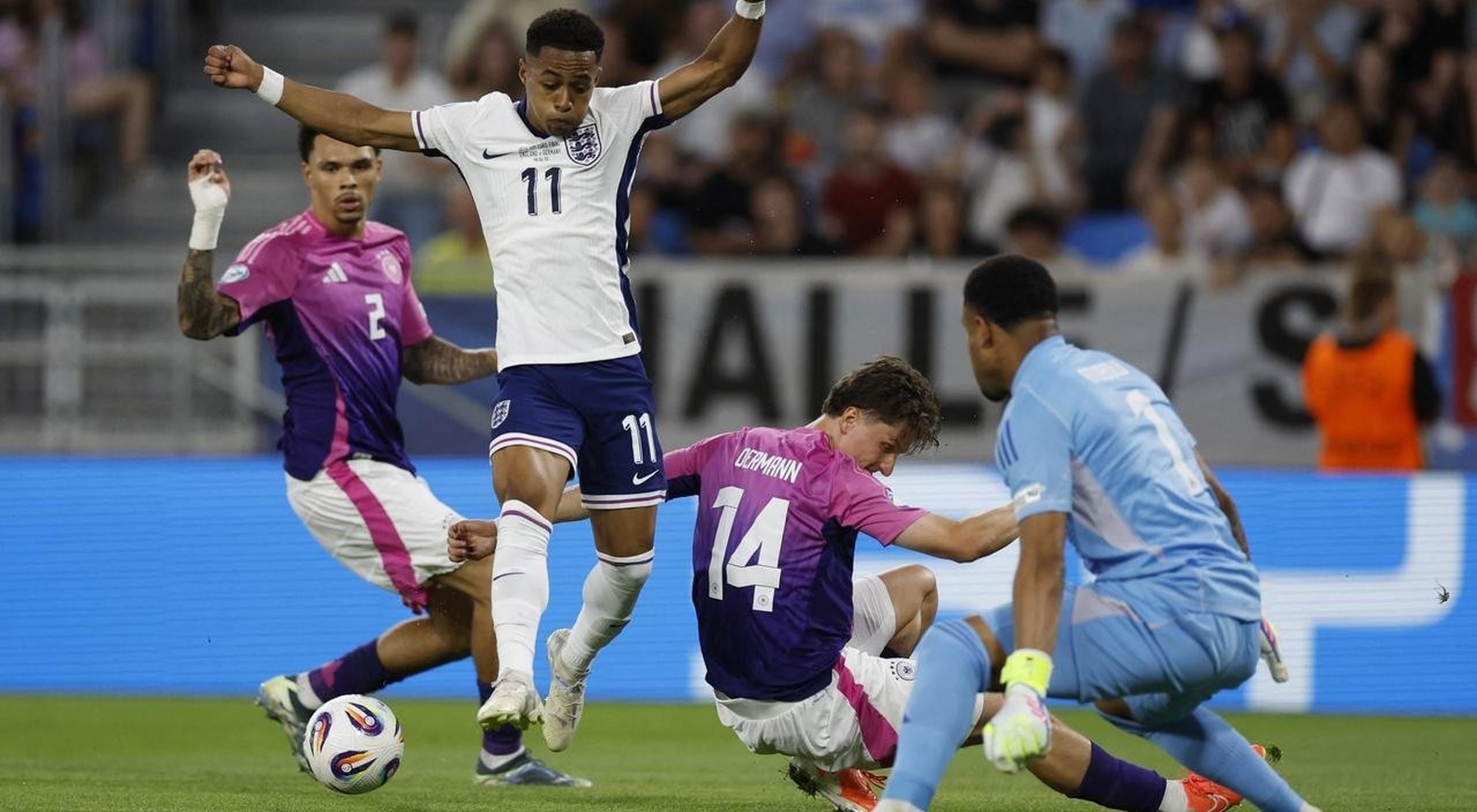 FB体育下载-英格兰队双杀捷克，全面晋级欧锦赛！