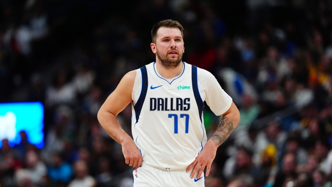 掘金主场绝杀小牛，约基奇半场砍21分