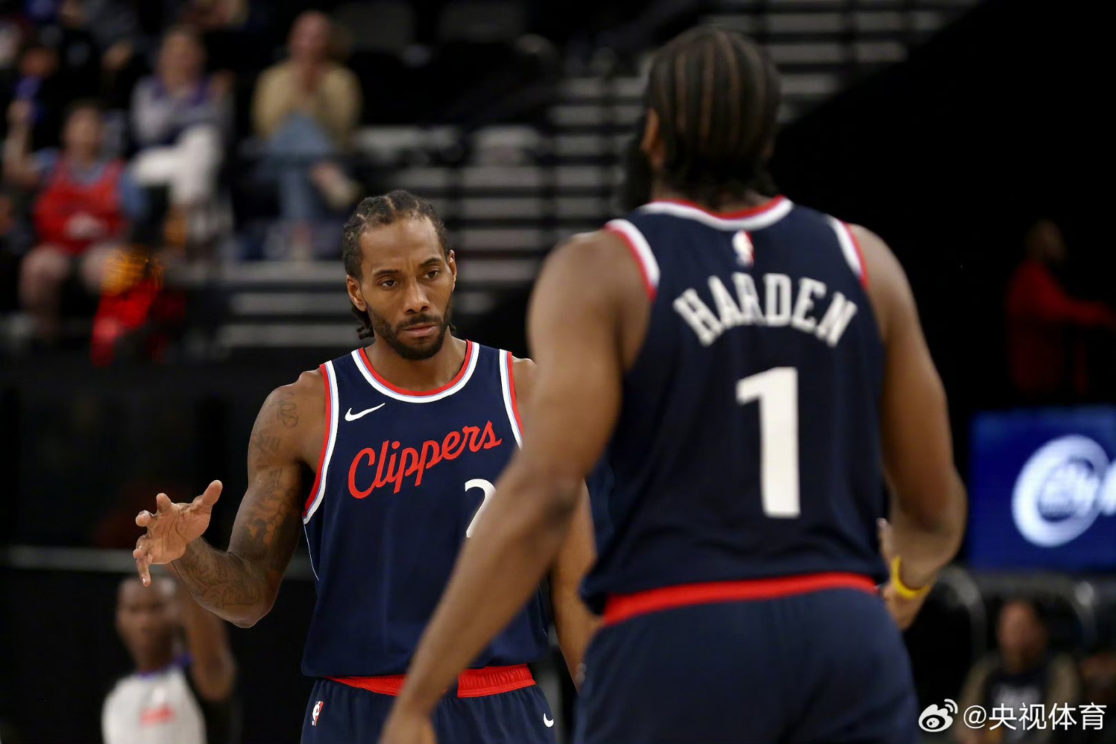 快船大胜篮网，赢得比赛