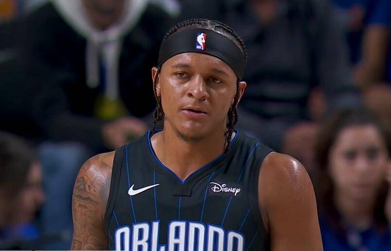 沃尔领衔魔术,勇夺常规赛首胜,灰熊四连败 沃尔领衔魔术,勇夺常规赛首胜,灰熊四连败