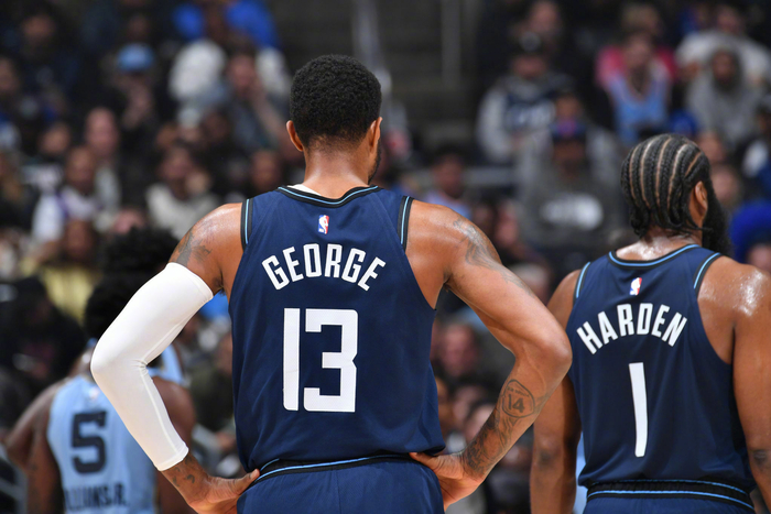 快船力克灰熊，喜获胜利