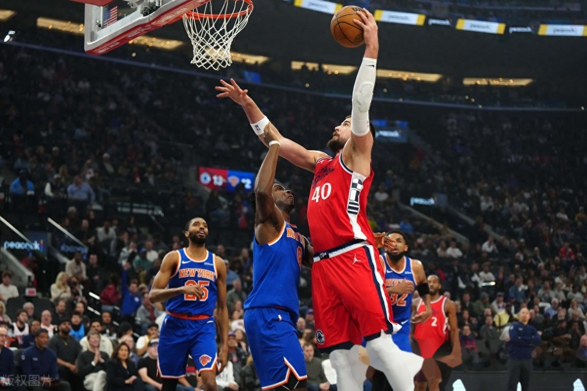 关于尼克斯击败国王，保持连胜的信息