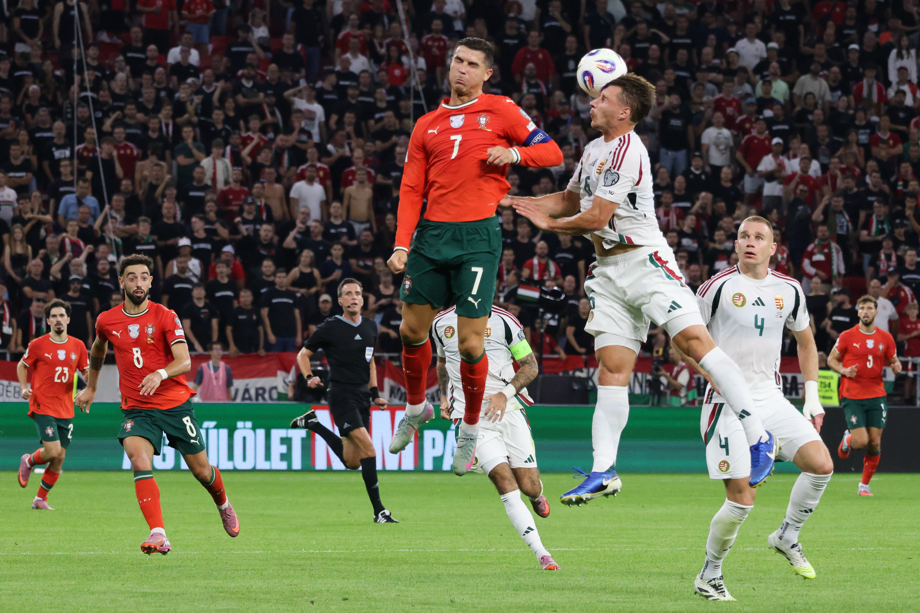 包含丹麦轻取葡萄牙，孙兴慜带队取胜的词条