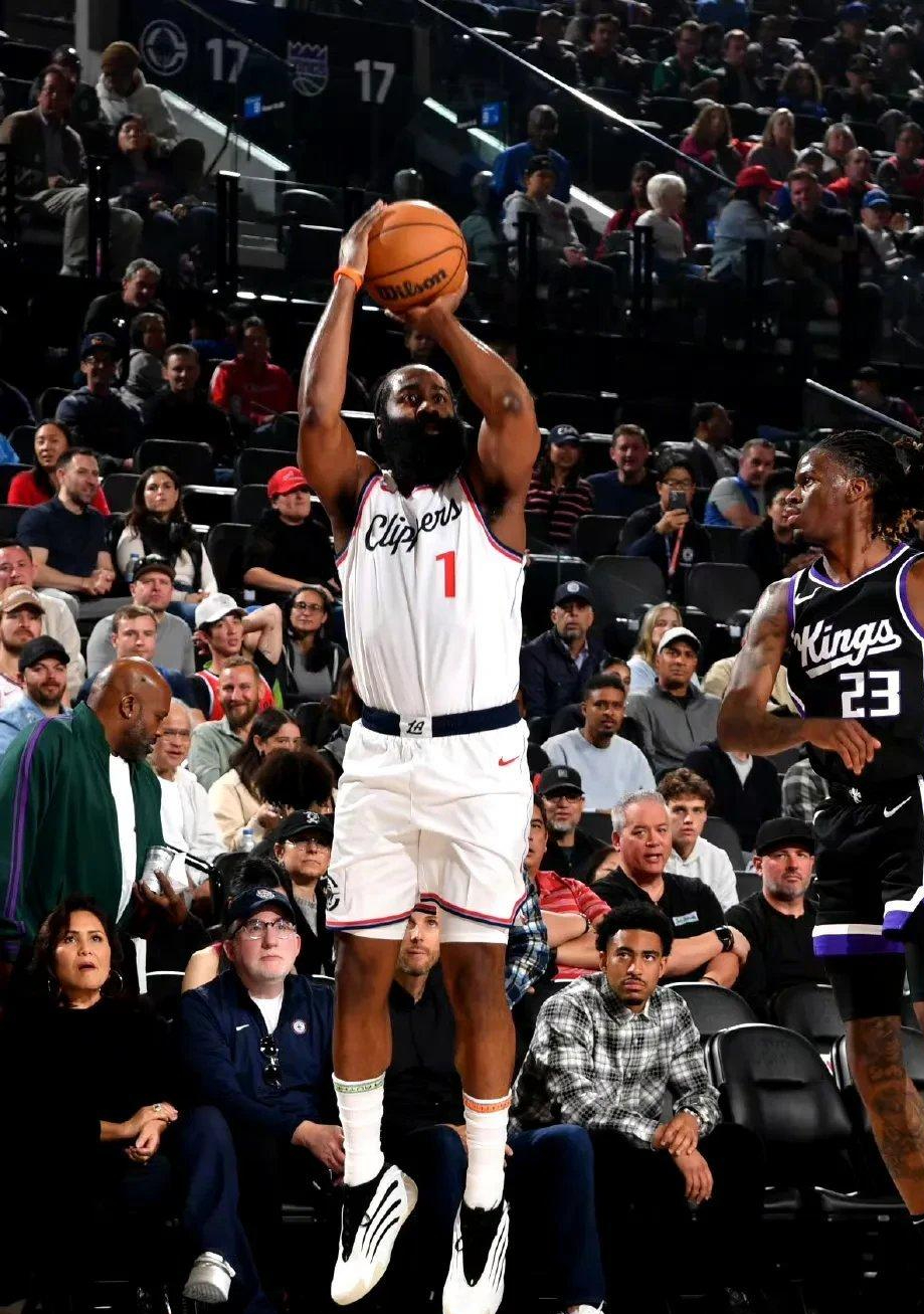 关于太阳绝杀北京队，德罗赞点燃赛场的信息